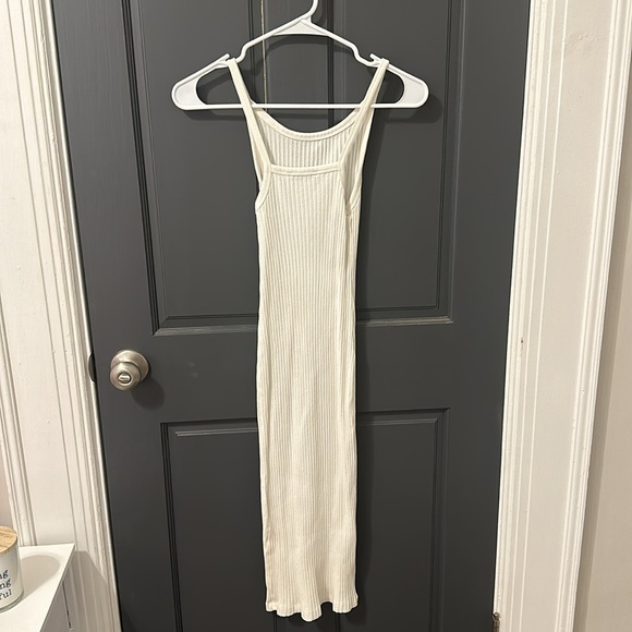 White bodycon dress - Picture 2 of 3